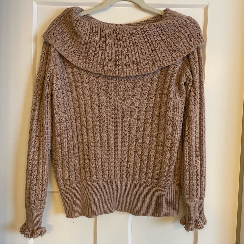 entro Pink / Brown Cowl Neck Sweater with Ribbed Pattern